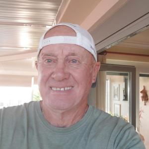 momo30 - date a Portuguese, 100% free momo30